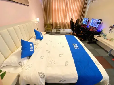 Sycamore Boutique Hotel(Xinzheng Longhu Shuanghu Avenue Store) Hotels near Henan Medical College