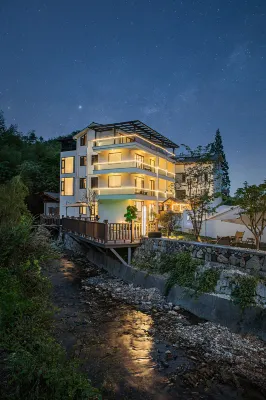 Hengyuan Xisu·Iridescent Sky Pool·Camping Holiday·Linjian Wangshan Guanyu Private Kitchen Villa Отели рядом с достопримечательностью «Международный торговый город»