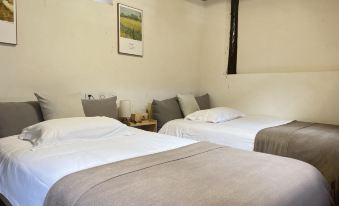 Yunlong Hometown Inn