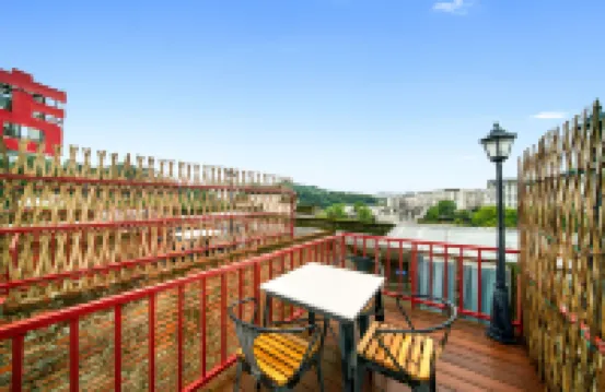 Meng Li Qing Hua Hotel (Wuyuan High-speed Railway Station)