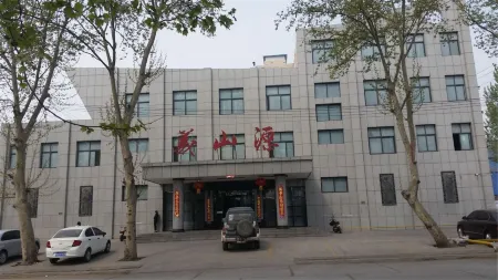 Yishanyuan Hotel, Liyang Отели рядом с достопримечательностью «Danhe Canyon»