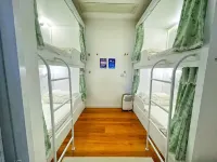Hangzhou White Lovers Youth Hostel (Tonghui Middle Road Subway Station)