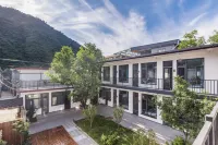 Yishan Residential Residence Hotels near Maoling Mausoleum
