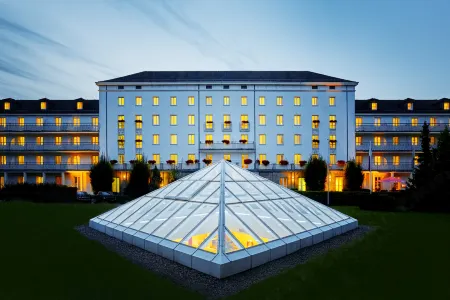 H+ Spa Friedrichroda Отели рядом с достопримечательностью «KuKuNa - Zentrum für Kunst, Kultur und Natur»