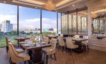 Melia Vinpearl Danang Riverfront