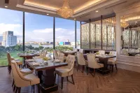 Melia Vinpearl Danang Riverfront