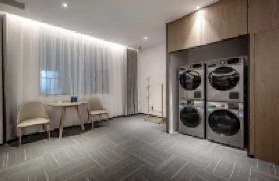 Echarm Hotel (Hechi Bama)