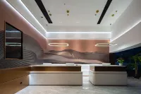 Yibai International Hotel (Jingzhou Honghu Longjie Branch)