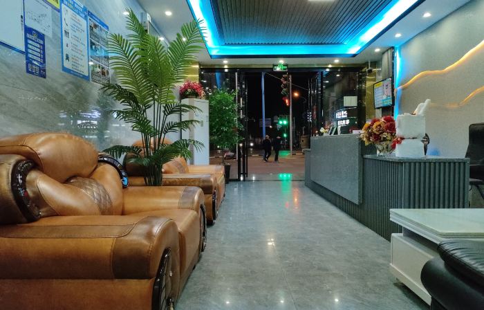 Yate Hotel (Liucheng People's Hospital)