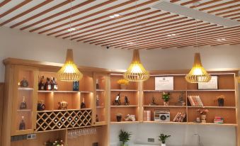 Guanxun Light Luxury Resort (Qiandao Lake Scenic Area Store)