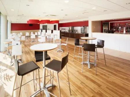 Travelodge Hemel Hempstead Gateway Отели в г. Хемел-Хемпстед