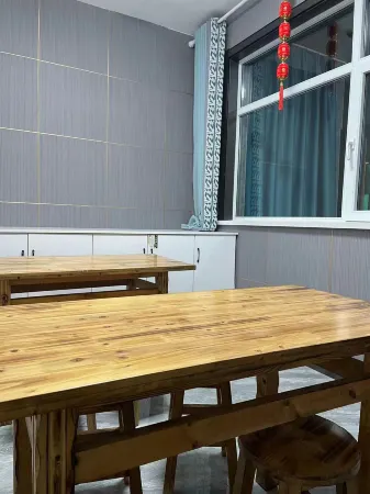 Xinzhan Hotel (Xining Datong West Railway Station)