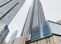 Yuelai Light Luxury Hotel Apartment (Wuhan Lijiaohu Subway Station)