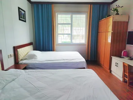 Qingchuan Shuidouhua Farm Отели рядом с достопримечательностью «Qingxi Ancient City»