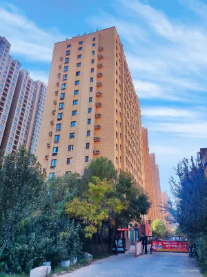Huamei Yiju Hotel (Xinxiang University Town East Railway Station)