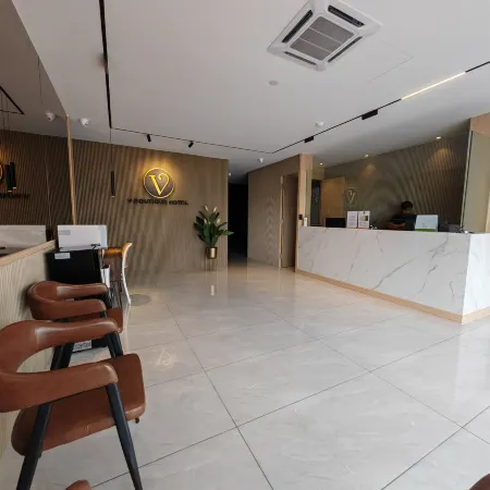 V Boutique Hotel Seremban Отели рядом с достопримечательностью «Государственная библиотека»