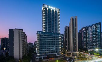 Fanbo Yixin Apartment (Huafa Mall Zhuhai Station Branch)