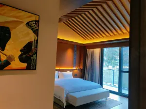Butuo Black Sheep Grand Hotel
