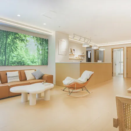 Lodge by the road Hostel (Nanjing Xinjiekou Subway Station)