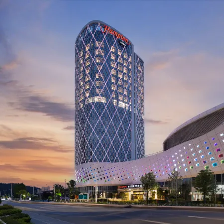 Hampton by Hilton Wuhan Jiangxia Отели рядом с достопримечательностью «Wuhan Institute of Engineering and Technology - Northwest Gate»