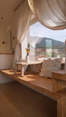 Yinshan·33 Vacation Homestay (Baihaba Store Scenic Area)