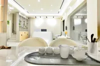 Chunting Lifestyle Aesthetic Vacation Apartment (Xiaoqikong Scenic Area East Gate Ticket Hall)