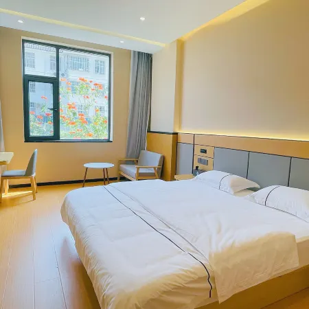 Yifeng Hotel