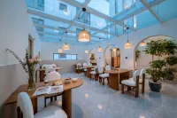 Xiaolu Chenke Island Neighbor Sea View Hotel (Erhai Branch)