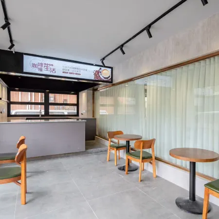 Heben Apartment (Wuyue Plaza)