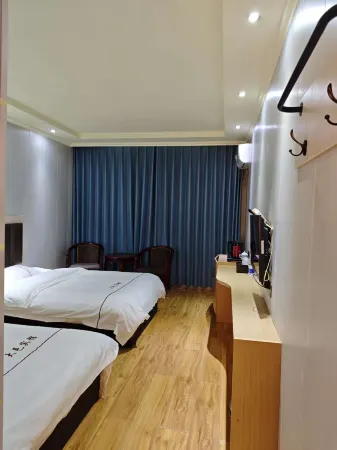 Jilong Dayi Hotel Отели рядом с достопримечательностью «Hipparion Fossil»