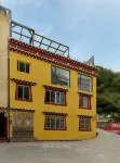 Bingge Homestay Hotels near Mugecuo