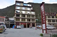 Ka'ersa Homestay Hotel Hotels near Baiyu Temple