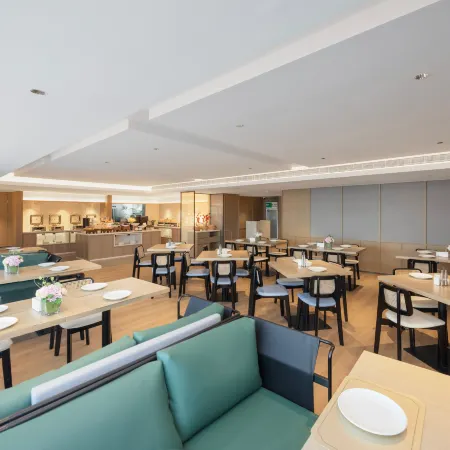 Country Inn & Suites by Radisson (Beijing Peking University Third Hospital Mudanyuan Subway Station) Отели рядом с достопримечательностью «Станция метро Mudanyuan»