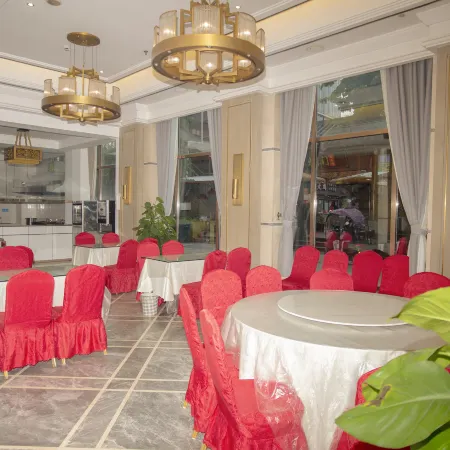 Garden Riverside Holiday Hotel (Santai Tongchuan Ancient Town)