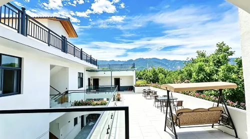 Guanshan Yue Courtyard Homestay