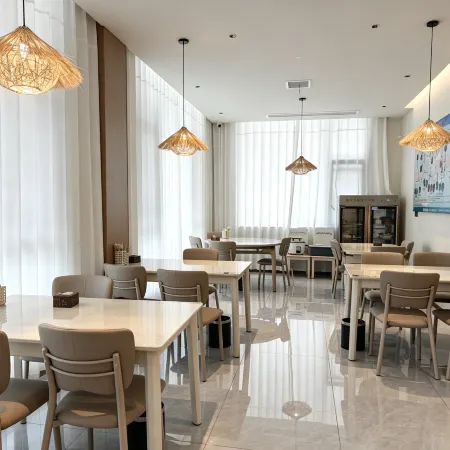Linxi Shanhe · TimberValley Terrace Mountain View · Smart Homestay (Baoquan Tourism Resort)