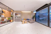 Home inn Business Hotel(Ruogu Lanmo Line Branch) - parking