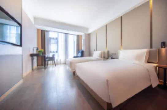 Atour Hotel  Kunming Xishan District Dianchi Baiyue Hotels in New West Bus Station