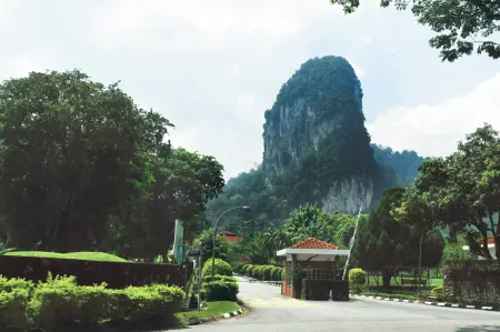 Serdang Business Hotel Отели рядом с достопримечательностью «Flexis One South»