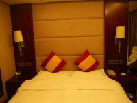 兴城橡榕国际酒店 - 普通大床房