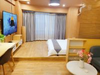 成都悦禧酒店 - 日式和风观景巨幕大床房