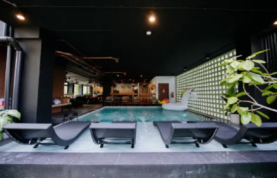 The Echo Hotel Hotels near Wat Rajamontean