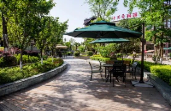 Lezhi Little Shell Hotel