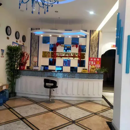 Tianzhu Lidu Theme Hotel Отели рядом с достопримечательностью «Jinfeng Park Square»