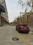 Lavande Hotel（Lingwu government store） - parking