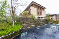 Sunny villa in Beijing Water Town