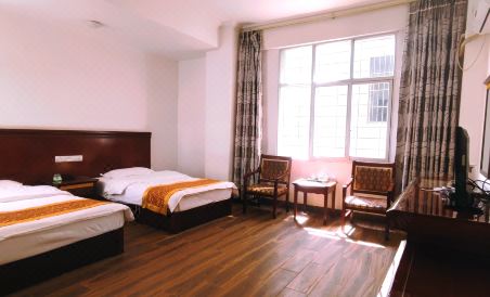 Yuanhe Hotel (Nanxun Zhenxing South Road) - Housity