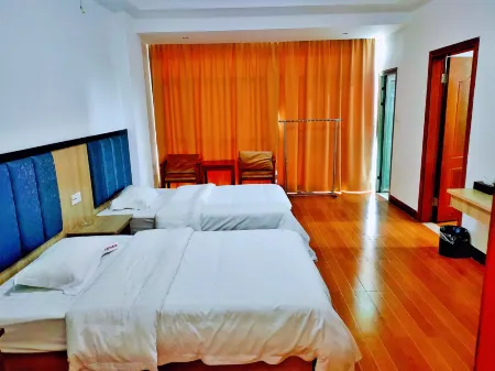 Zhanjiang Tianheng Business Hotel Отели рядом с достопримечательностью «Zhanjiang Bay Bridge»