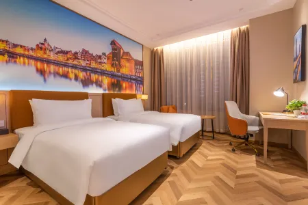 Vienna Hotel (Zhangzhou Fulongcheng Branch) Отели рядом с достопримечательностью «Yuzhou Polytechnic Vocational College»