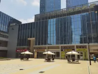 Dushi Yijia Apartment (Guangxi Sports Center)